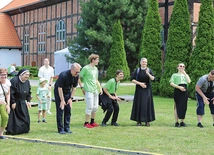 Śpiew, taniec i modlitwa wypełniły festiwalowy czas. – Festiwal został pozytywnie oceniony przez uczestników zarówno młodszych, jak i dorosłych, więc już myślimy o przyszłorocznym wydarzeniu – zapowiada ks. Grzegorz Puchalski. 