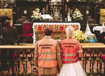 Jola i Tomasz, nowożeńcy, wieloletni porządkowi.