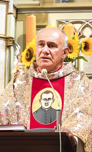 Eucharystię sprawował ks. Norbert Widok.