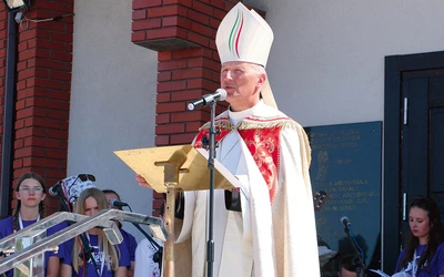 Nabożeństwu na Przeprośnej Górce przewodniczył bp Marek Solarczyk. 