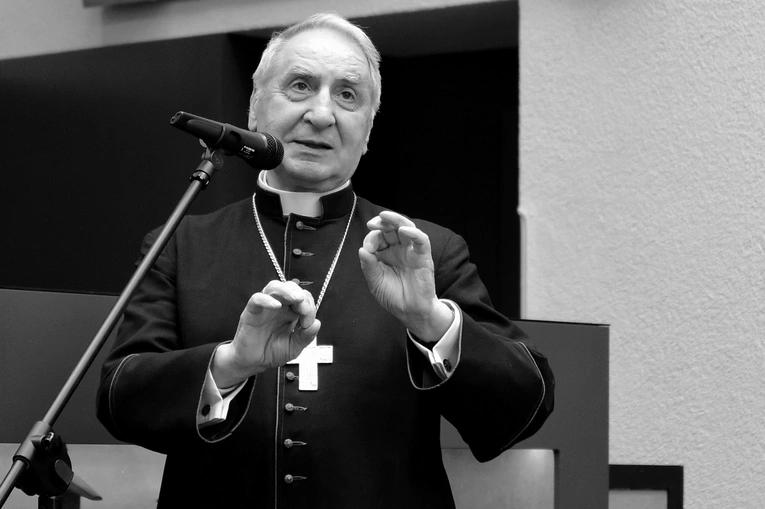 Zmarł abp Józef Kowalczyk
