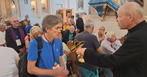 W Nowym Kazanowie odpoczywali pątnicy z Praskiej Pielgrzymki Pieszej