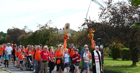 Na Jasną Górę dotrą 24 sierpnia. 