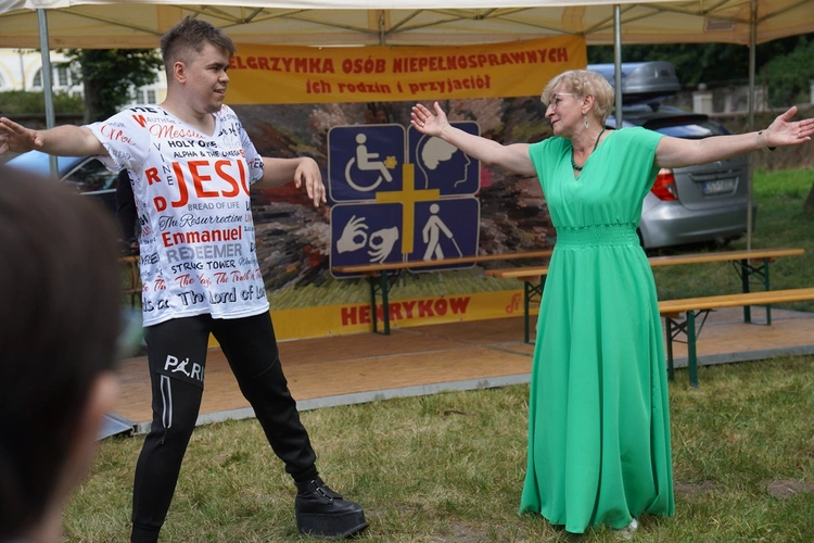 Pielgrzymka osób niepełnosprawnych, ich rodzin i przyjaciół do Henrykowa