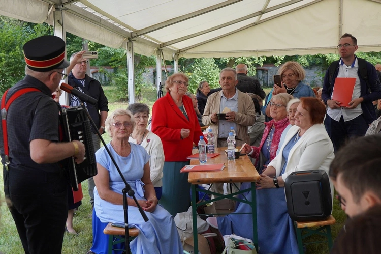 Pielgrzymka osób niepełnosprawnych, ich rodzin i przyjaciół do Henrykowa