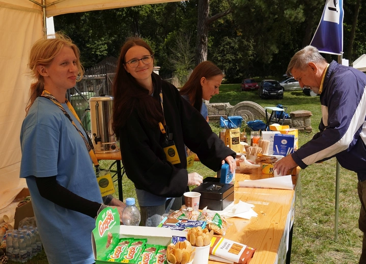 Pielgrzymka osób niepełnosprawnych, ich rodzin i przyjaciół do Henrykowa