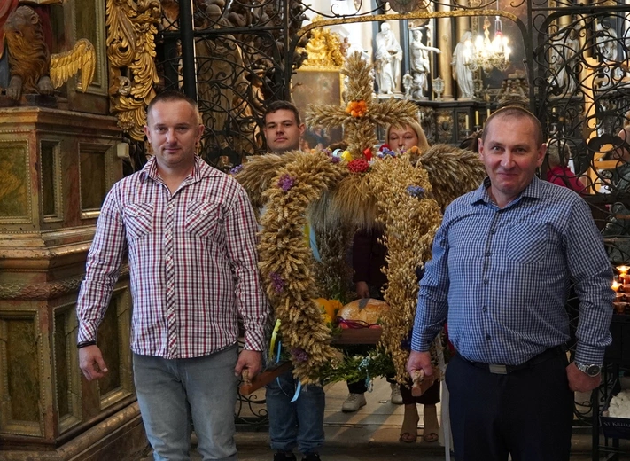 Pielgrzymka osób niepełnosprawnych, ich rodzin i przyjaciół do Henrykowa