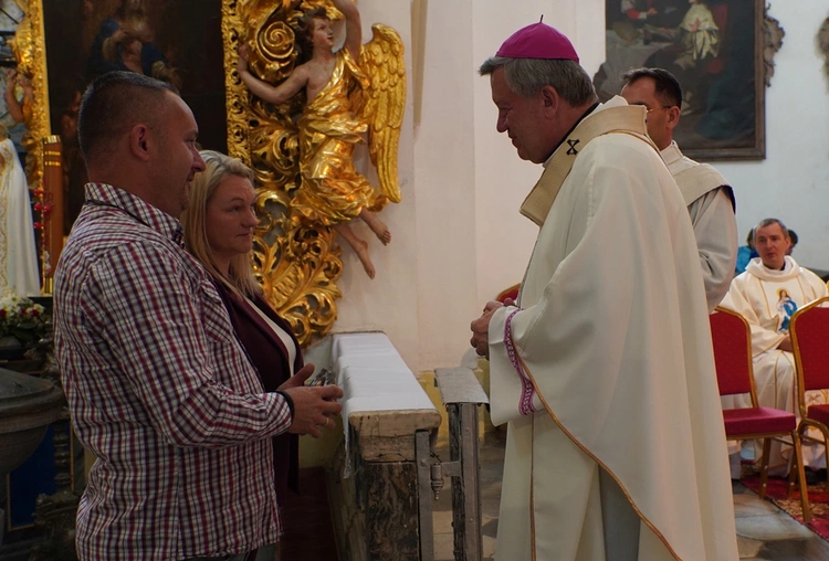 Pielgrzymka osób niepełnosprawnych, ich rodzin i przyjaciół do Henrykowa