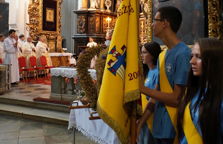 Pielgrzymka osób niepełnosprawnych, ich rodzin i przyjaciół do Henrykowa