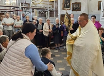 Chorzy u Matki Bożej Pocieszenia i Królowej Różańca Świętego