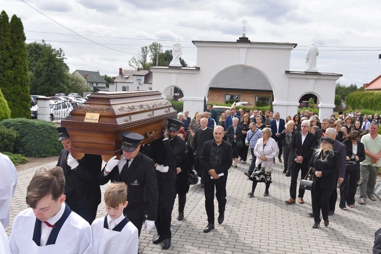 Pożegnanie abp. Józefa Kowalczyka w Jadownikach Mokrych