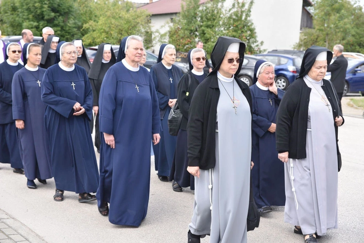 Pożegnanie abp. Józefa Kowalczyka w Jadownikach Mokrych
