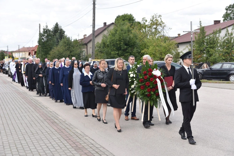 Pożegnanie abp. Józefa Kowalczyka w Jadownikach Mokrych