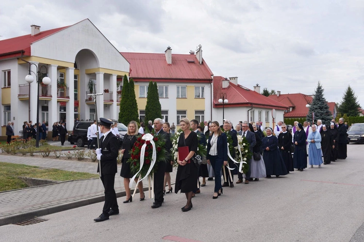 Pożegnanie abp. Józefa Kowalczyka w Jadownikach Mokrych