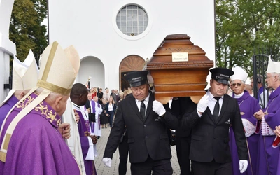 Pożegnanie abp. Józefa Kowalczyka w Jadownikach Mokrych
