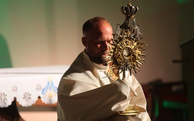 Uwielbienie w chojnowskiej farze