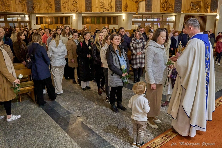 Błogosławieństwo kobiet w stanie błogosławionym