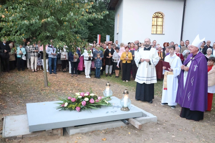 Poświęcenie wyremontowanej świątyni w Kamionce Wielkiej