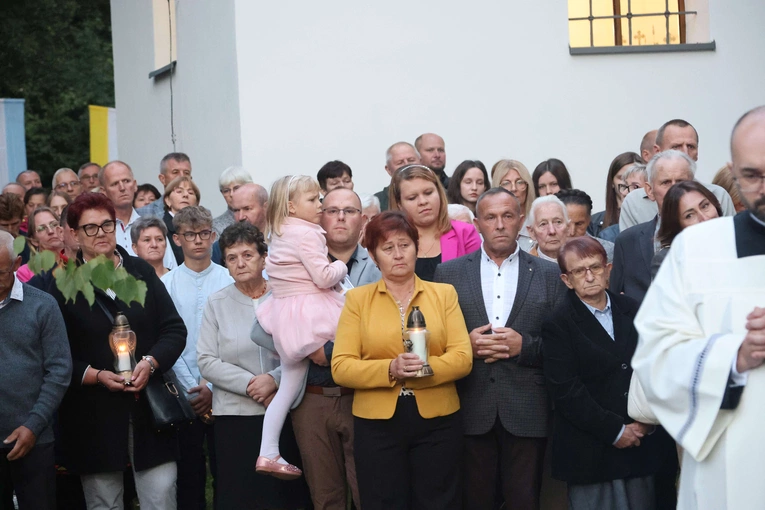 Poświęcenie wyremontowanej świątyni w Kamionce Wielkiej