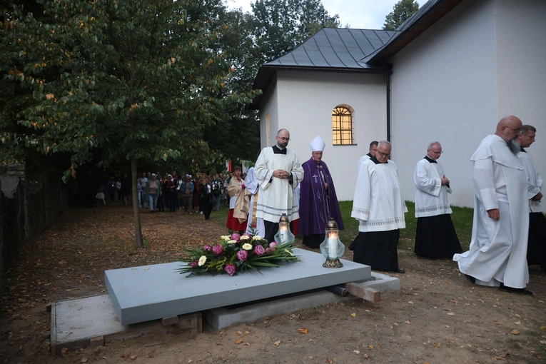 Poświęcenie wyremontowanej świątyni w Kamionce Wielkiej