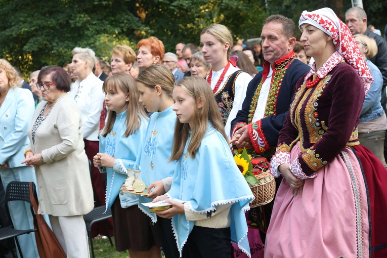 Poświęcenie wyremontowanej świątyni w Kamionce Wielkiej