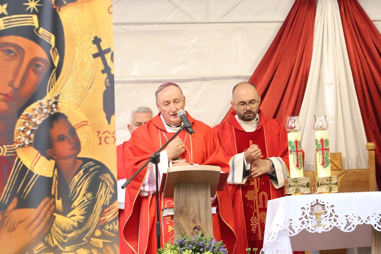 Poświęcenie wyremontowanej świątyni w Kamionce Wielkiej
