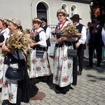 Dożynki diecezjalne w Wielowsi - korony żniwne i plony