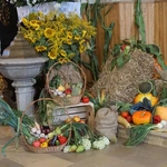 Dożynki diecezjalne w Wielowsi - korony żniwne i plony