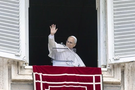 Papieżowi brakuje prowadzenia samochodu