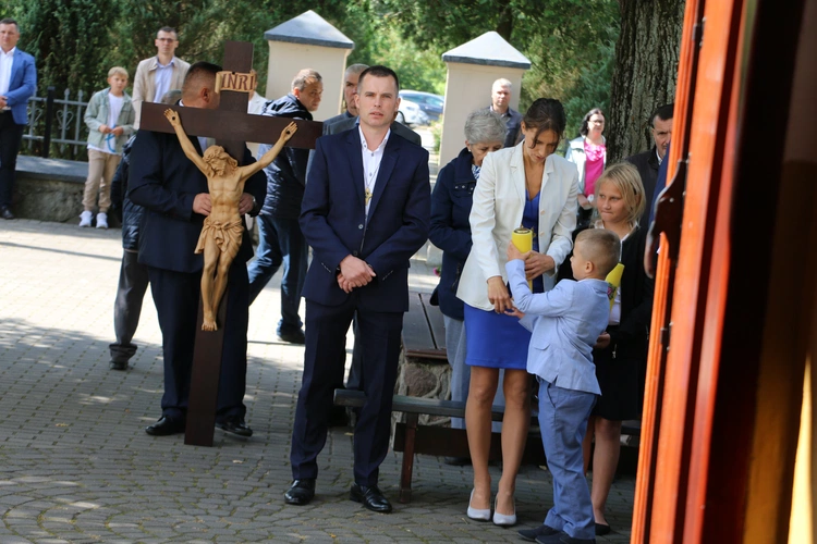 Joniec. Poświęcenie nowego ołtarza