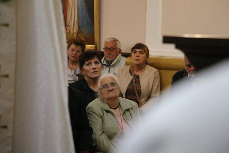 Joniec. Poświęcenie nowego ołtarza