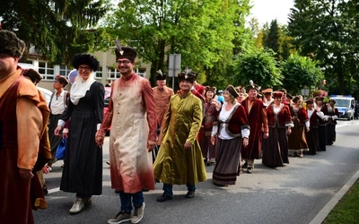 Kudowa brzmi Moniuszką