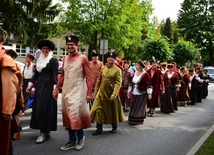 Kudowa brzmi Moniuszką