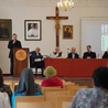 Zamiast pancerza trzeba mieć silny kręgosłup