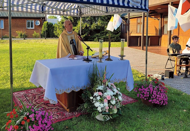 Odpustowej Eucharystii przewodniczył ks. Tadeusz Stolz.