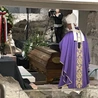 Gniezno: śp. abp Józef Kowalczyk spoczął w podziemiach katedry gnieźnieńskiej