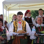 Modlitwa przy kaplicy w Opocznie 