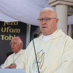 Modlitwa przy kaplicy w Opocznie 