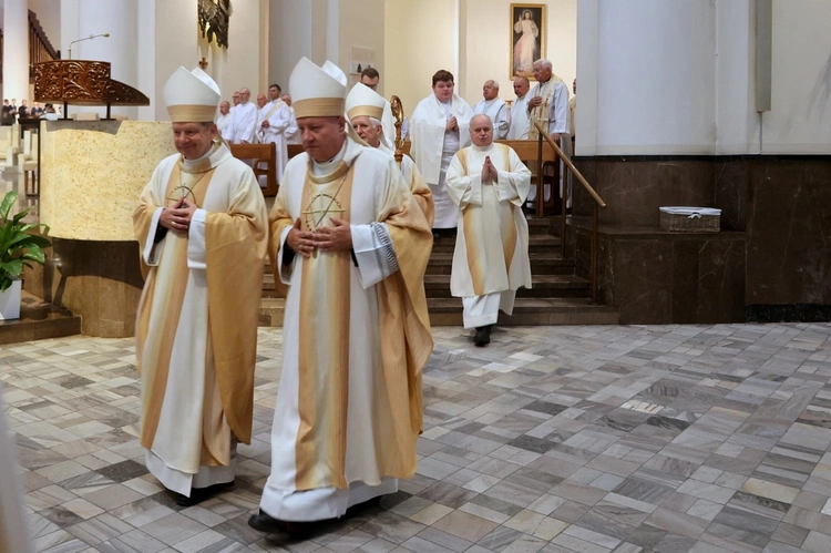 Katowice. Jubileuszowa pielgrzymka kapłanów i diakonów
