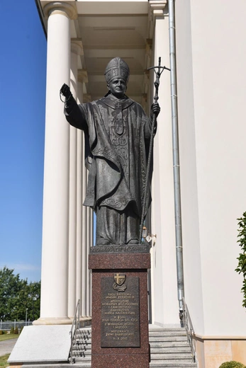 Dąbrowska świątynia jubileuszowa