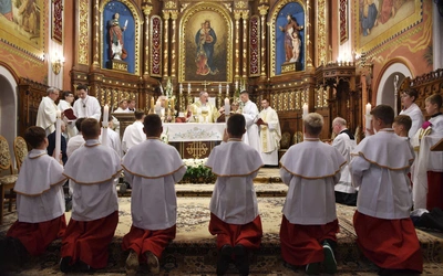 Z Matką Bożą Pocieszenia, św. Fidelisem i Aureliuszem