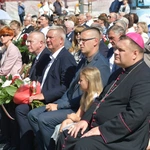 Polowa Msza św. przy katedrze na 45 lat Solidarności