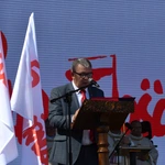 Polowa Msza św. przy katedrze na 45 lat Solidarności