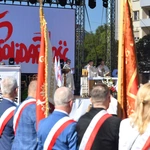 Polowa Msza św. przy katedrze na 45 lat Solidarności