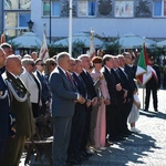 Polowa Msza św. przy katedrze na 45 lat Solidarności