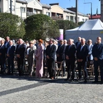 Polowa Msza św. przy katedrze na 45 lat Solidarności