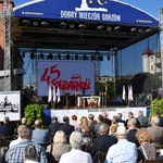 Polowa Msza św. przy katedrze na 45 lat Solidarności