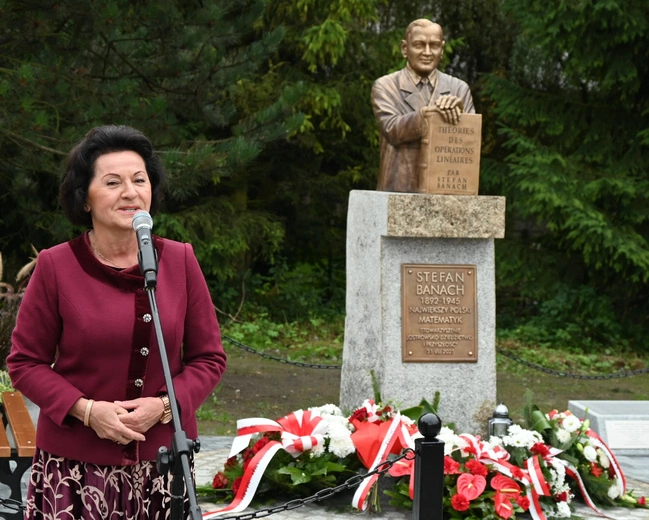 Odsłonięcie pomnika Stefana Banacha 