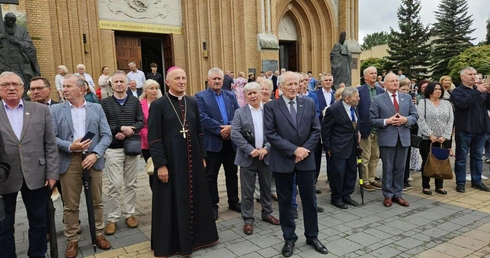 Bp Solarczyk modlił się w rocznicę powstania Solidarności