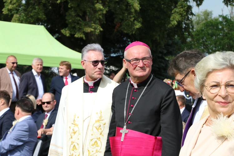 Płońsk. Wojewódzko-diecezjalne święto plonów  cz.I